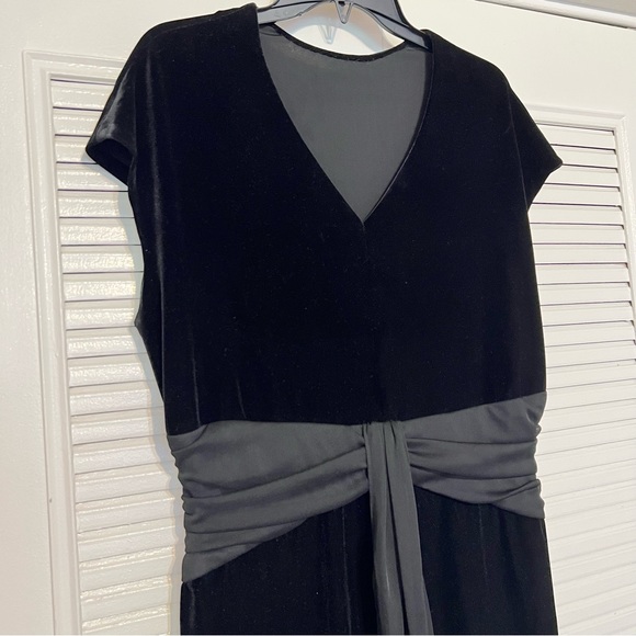 Alfani women plus size black midi velvet dress - Picture 4 of 5